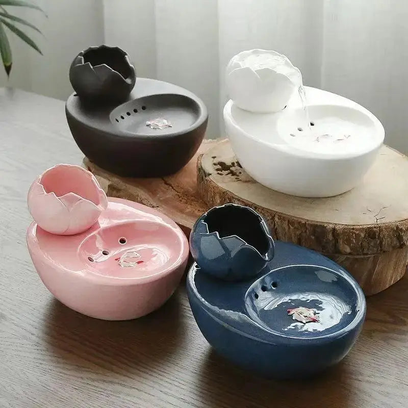 Fontaine à Eau pour Chat en Céramique – Design Coloré, Écoulement Doux, Hygiénique & Stable